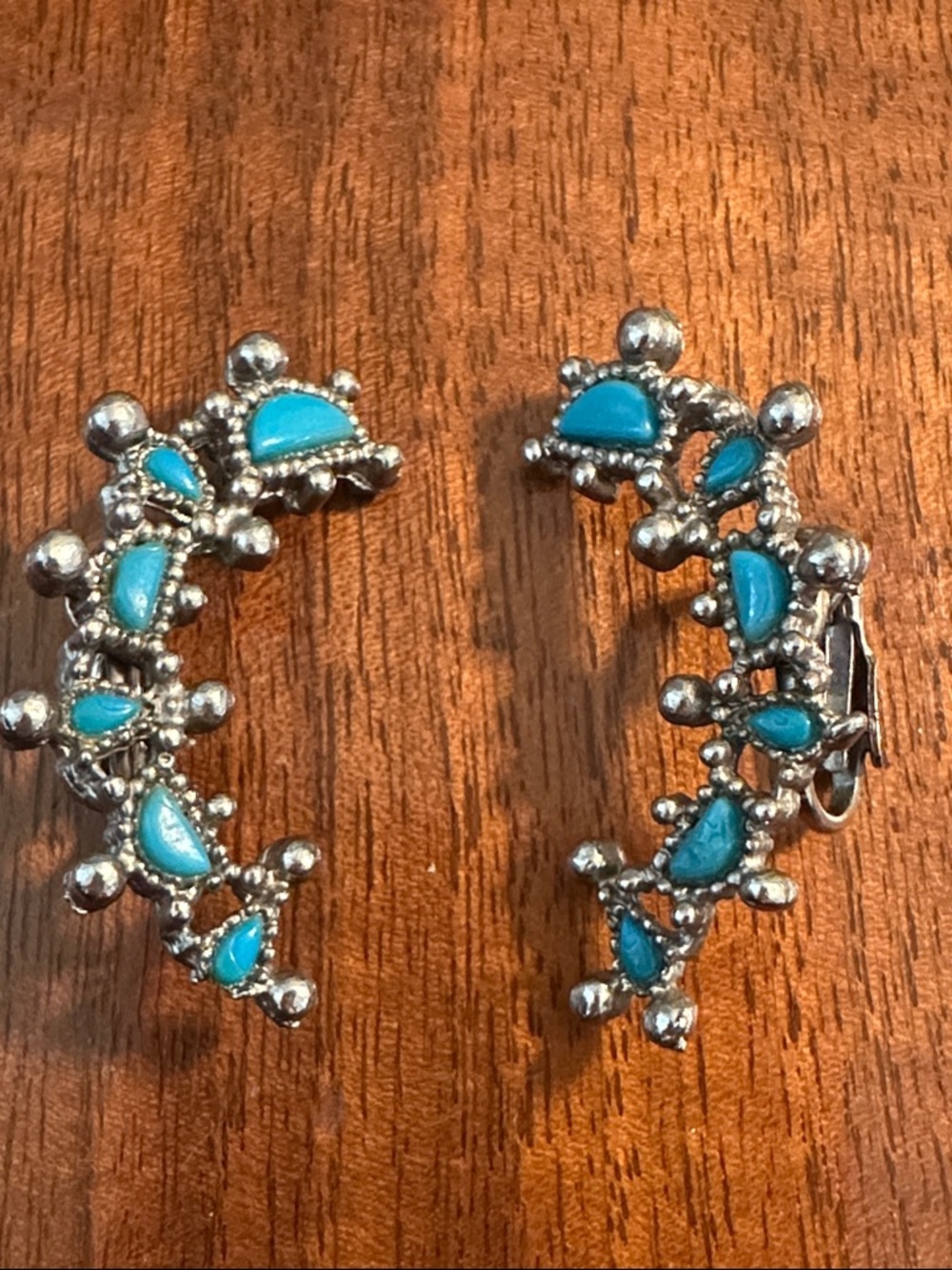 Vintage Faux Turquoise Bead Silver Tone Half Moon Shaped Clip‎ on Earrings